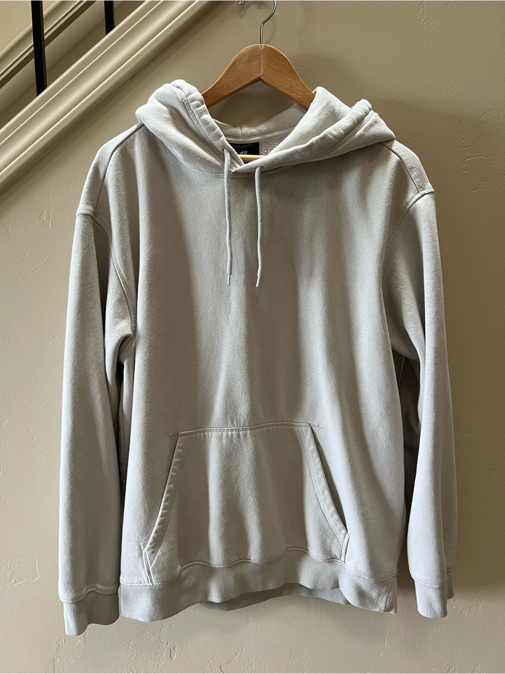 H&M Light Gray Pullover Hoodie - Minimal Men's Sweatshirt